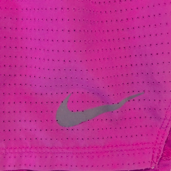 🌸 NIKE  DRI FIT HOT PINK SHORT - Picture 2 of 4